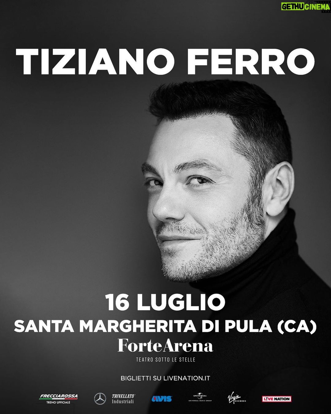 Tiziano Ferro Instagram - Tiziano Ferro arriva in Sardegna il 16 luglio alla Forte Arena di Santa Margherita di Pula (Cagliari). Nella familiarità dell'arena sarda, uno spettacolo volutamente raccolto, intimo. I biglietti saranno disponibili a partire da martedì 9 maggio ore 12:00 su Ticketmaster.it, Ticketone.it, Vivaticket.com e nei rispettivi punti vendita autorizzati. #tzn2023 #tizianoferro @livenationit