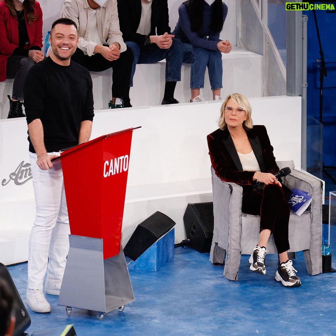 Tiziano Ferro - 137.8K Likes - AMICI, domani 12/02 alle 14:00 su Canale 5
#amici22
@amiciufficiale
@wittytv