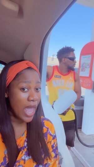 Tobi Bakre Instagram - Fun mi ni fuel Tati five tawzind😂😂

#bants
#Godsprotection