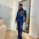 Tobi Bakre Instagram - Enroute The Future Awards!!! Hopefully we bring home the prize for acting 😮‍💨 Wish me luck!!!! Outfit- @dejiandkola