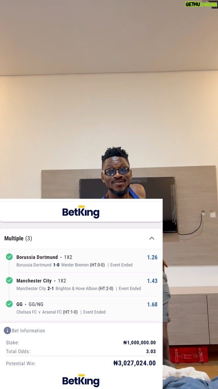 Tobi Bakre Instagram - A win for me is a win for us 😂😂😂 Oya drop your @betkingng ID Make we share the money one kind one kind. If you are just registering, use promo code TOBI for double 😁🫡