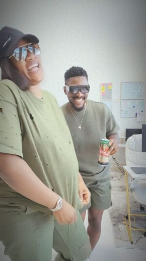 Tobi Bakre Instagram - 2 already as at yesterday!

Where is the time running to! Make e slow down abeg. Lets enjoy this forever thing very very very well!
.

To forever babeyyyyy 🥂