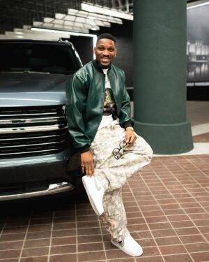 Tobi Bakre Instagram - The JPEGs do not justice. I’ll post the vids later 😂

Indy is GIVING! That’s all I can summarize for now

#AllStarWeekendNaija #ASWNaija24 #NBAAfricaAllStar2024

Jacket- @drik.co 
Tee and feet- @ashluxe & @nike from @ashluxury
