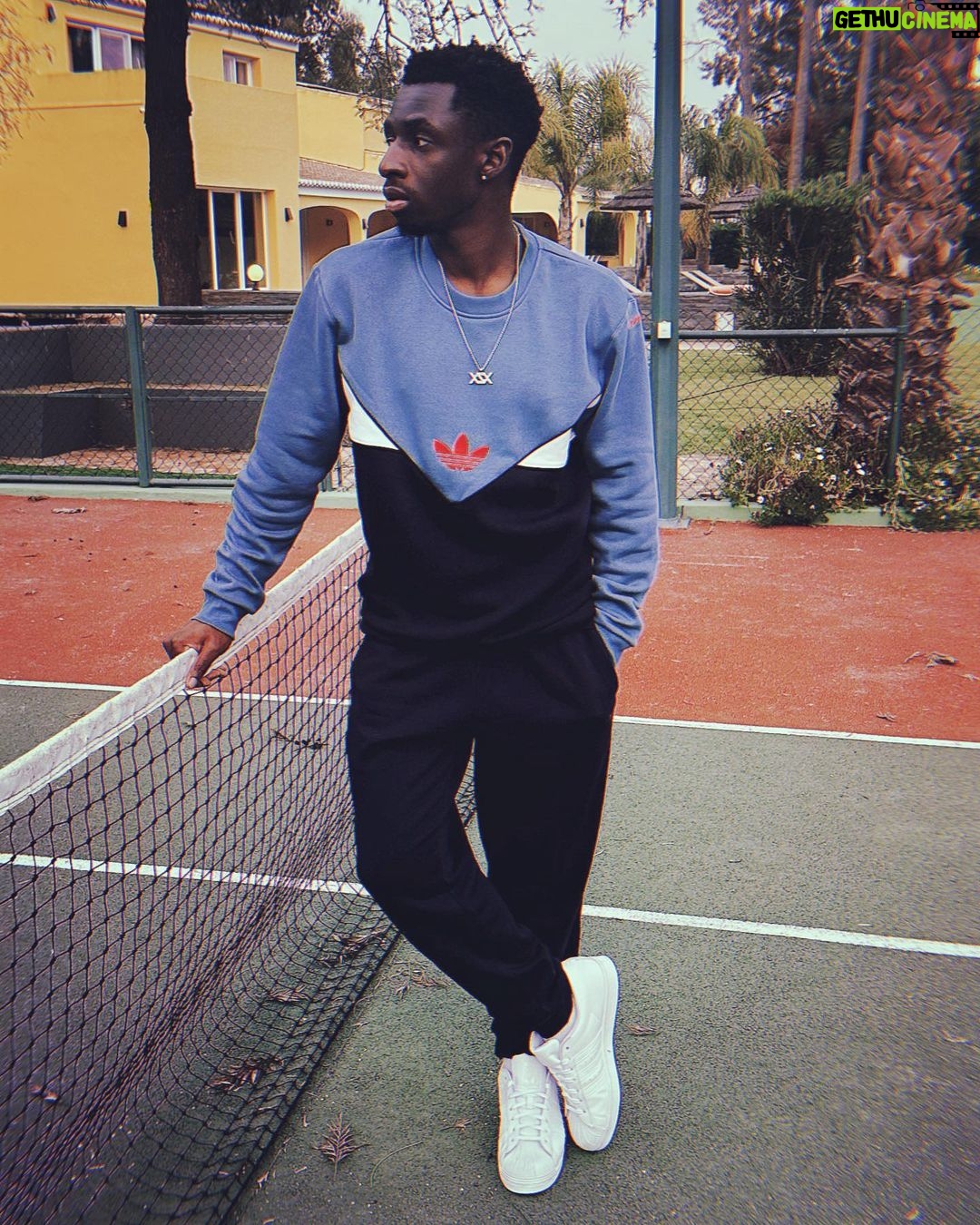 Tobi Brown Instagram - 3 different settings. 3 different cameras. 3 different fits. For the 3 stripes club. @jdsports @adidasoriginals