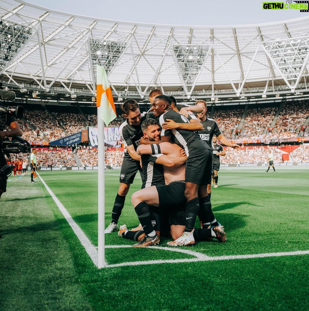 Tobi Brown Instagram - What a day! ⚽️❤️ From the bottom of my heart, thank you 🙏🏿 London, United Kingdom