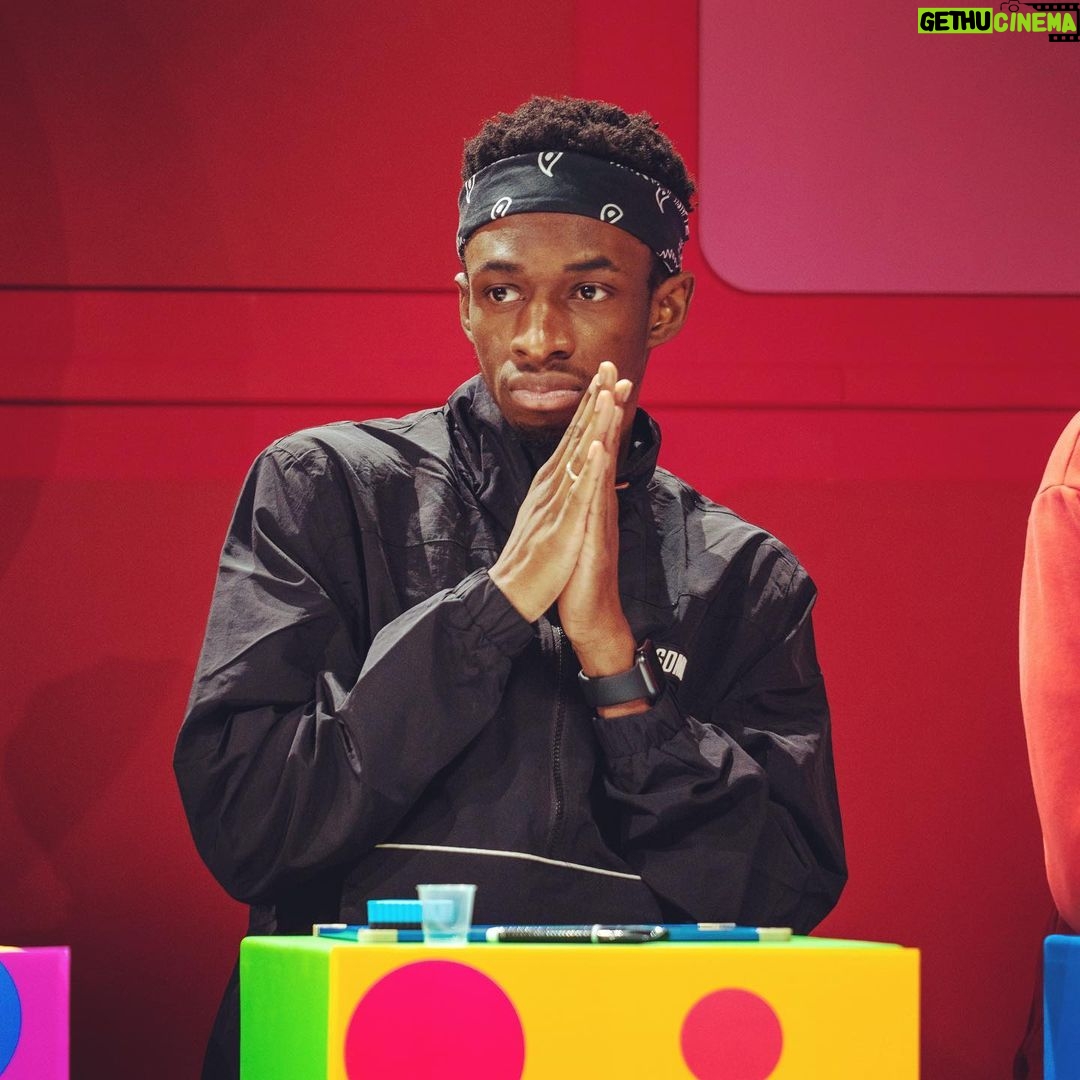 Tobi Brown Instagram - Birdman mode 🙏🏿 London, Unιted Kingdom