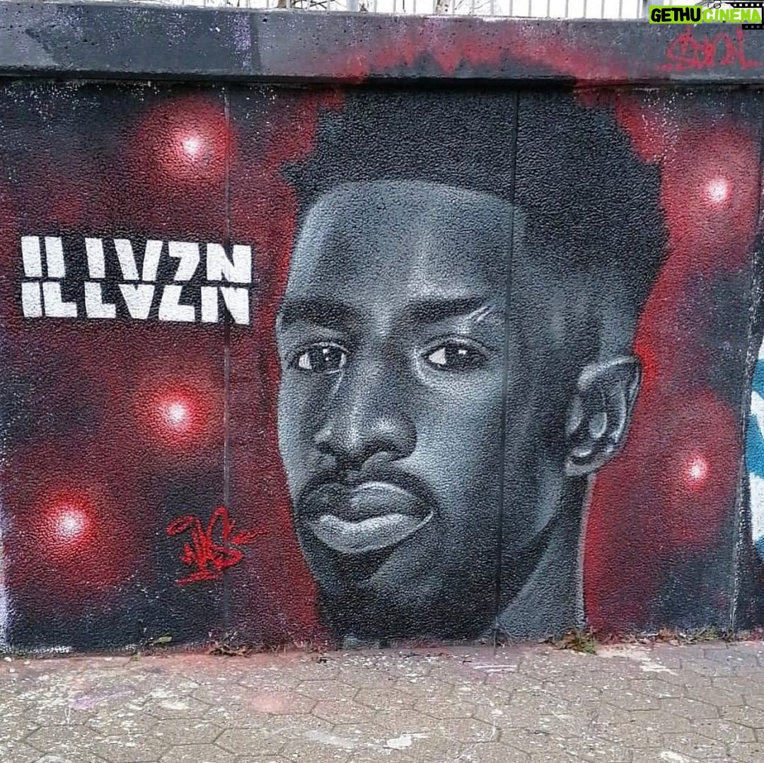 Tobi Brown Instagram - This is amazing. Repost from the artist @kimc_nasktz. Thank you. I appreciate you so much 🙏🏿❤️ Parkplatz Exe