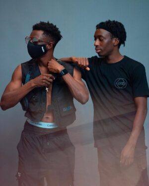 Tobi Brown Instagram - 😅 @manny really said “👀” 😂
📸: @konfilms