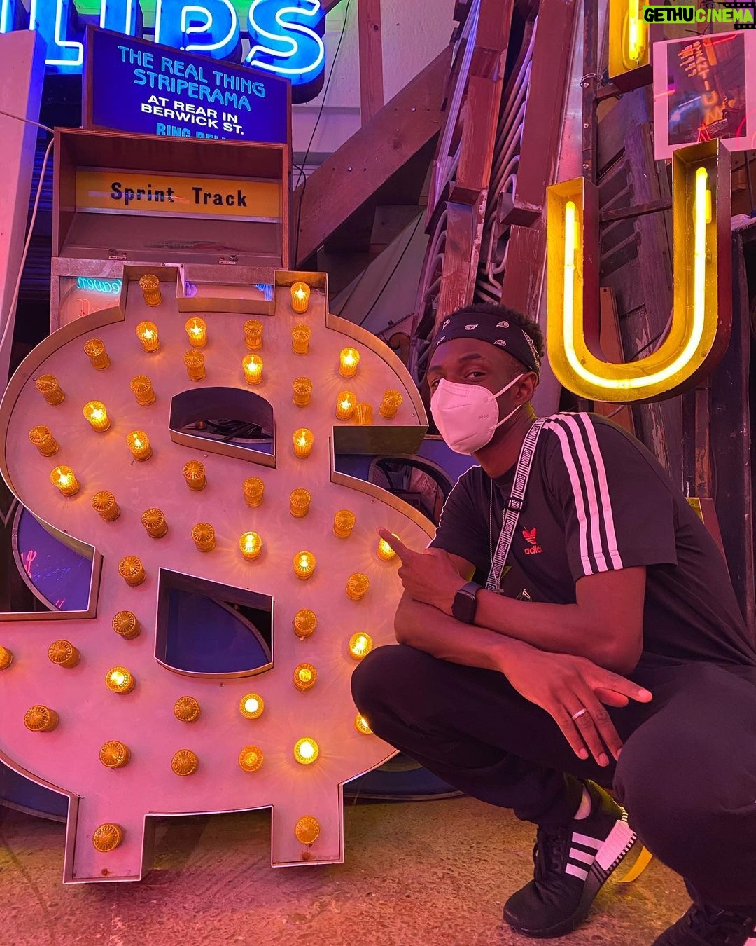 Tobi Brown Instagram - Wanna be in with the chance of winning Sony a5100 Mirrorless Camera? All you need to do is follow @jdofficial, like and comment on this post to be in with the chance of winning. Comp ends 02.08.20 #AD God's Own Junkyard
