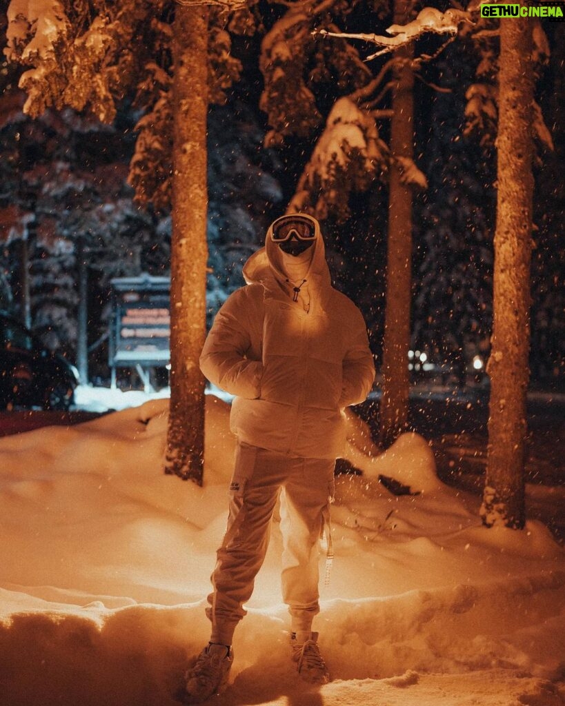 Tobi Brown Instagram - “What’s cooler than being cool?” 🥶 Lapland, Arctic Circle
