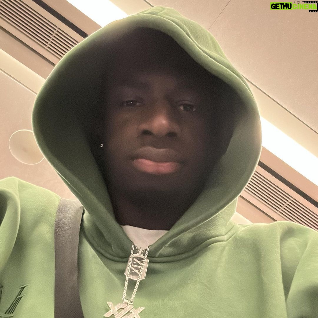 Tobi Brown - 275.7K Likes - I see you @dannyaarons