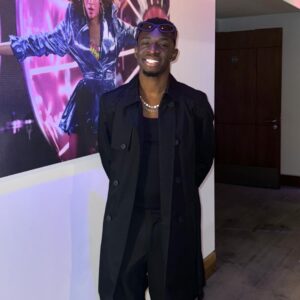 Tobi Brown Instagram - Brits was cool. Shoutout @raye 👏🏿 she’s cool too O2 Arena London