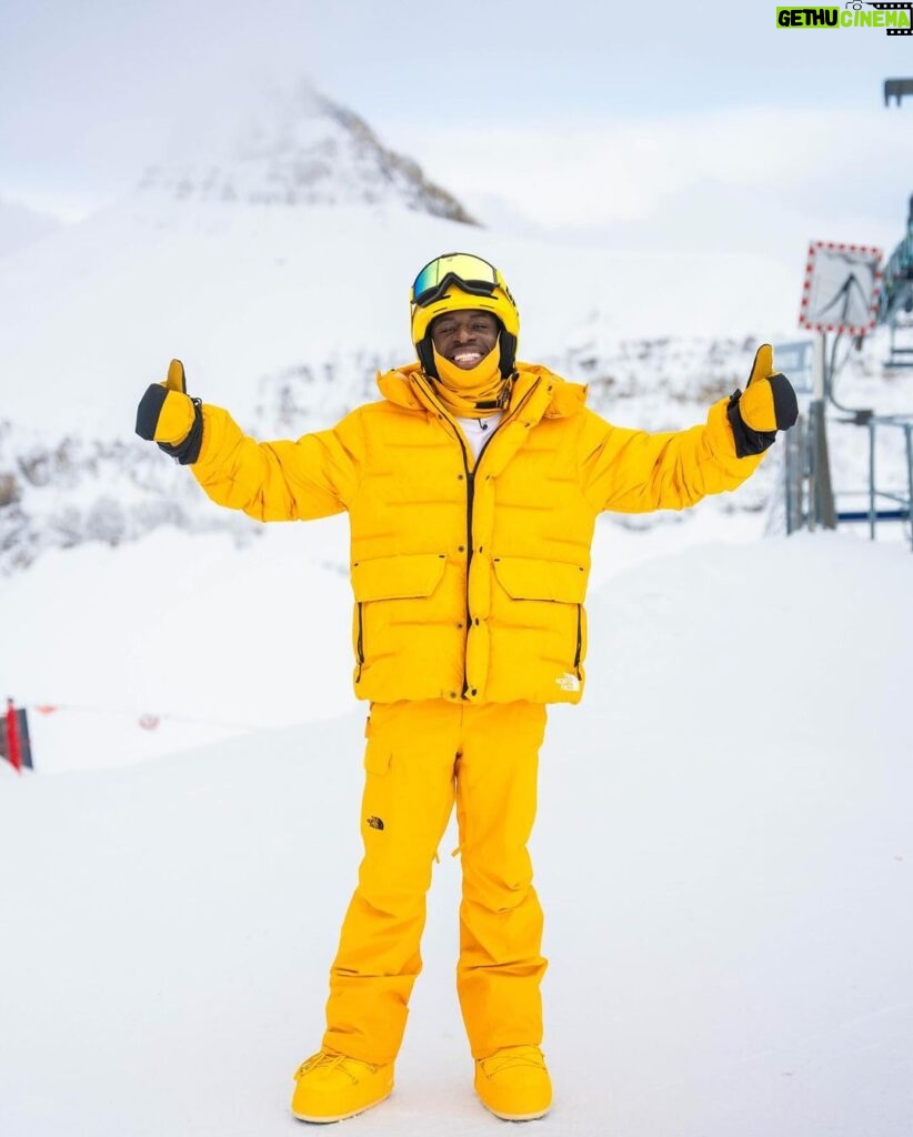 Tobi Brown Instagram - Ski Dump: Coldest Photos ⛷️