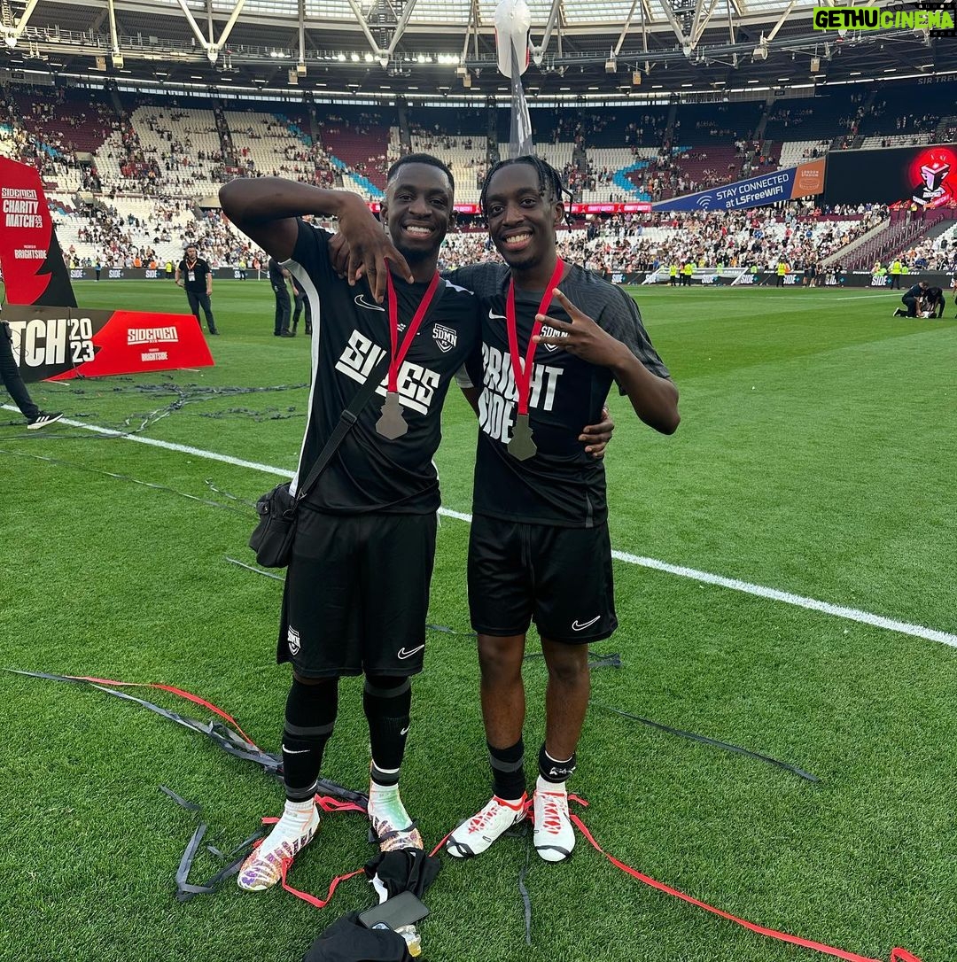 Tobi Brown Instagram - What a day! ⚽️❤️ From the bottom of my heart, thank you 🙏🏿 London, United Kingdom
