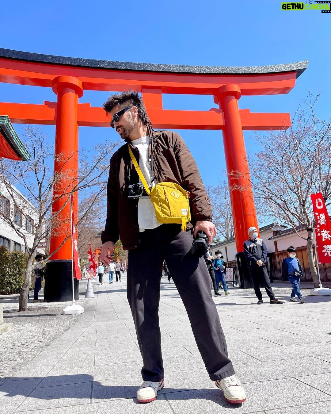 Todd Smith Instagram - KYOTO DAY 1. we hiked to the top of the Fushimi Inari Shrine, which was the gateway from the reality to the spiritual world! we also logged about 25k steps and had some ice cream along the way, todBLESS! Fushimi Inari-taisha
