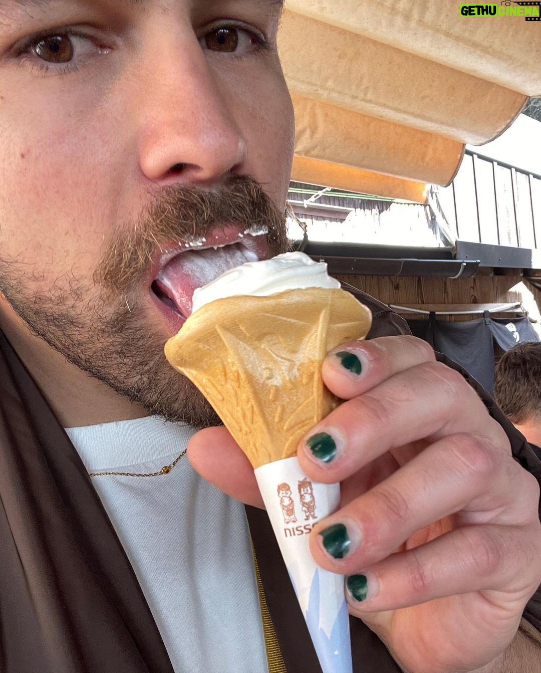 Todd Smith Instagram - KYOTO DAY 1. we hiked to the top of the Fushimi Inari Shrine, which was the gateway from the reality to the spiritual world! we also logged about 25k steps and had some ice cream along the way, todBLESS! Fushimi Inari-taisha