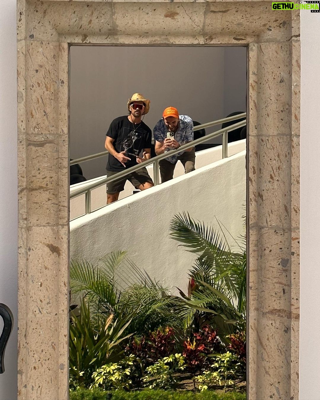 Todd Smith Instagram - ¡tengo el gato en mis pantalones! Los Cabos, Mexico