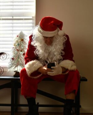 Todd Smith Instagram - Dear Mr. Sandee Claus,
I hope this letter finds you well. I wanted to express my sincere apologies for the misunderstanding that occurred on Christmas Eve. When I saw you kissing mommy, I had no idea that you were actually my dad. I am so sorry for accusing you of inappropriate behavior and for mistakenly shooting you. 
I hope you can find it in your heart to forgive me, and I hope we can have a chance to make things right. I know I have a lot to learn about the complexities of family relationships, and I am willing to do whatever it takes to make amends.
Please consider returning to my family and me, as I would love to have the opportunity to get to know you and build a relationship with you. 
Ps watch my new CHRISTMAS SHORT🎅🏻LINK IN ME BIO!!