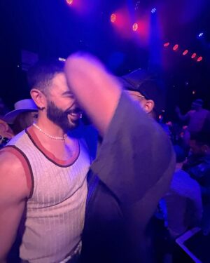 Todrick Hall Instagram - Last night was a blast! Got to see @jessejamespattison do his thing on @rupaulsdragrace with the handsome @laith_ashley then got to see @estitties perform her new single “Bootz” for the first time! Also got to meet the sweet @willowpillqueen 💕