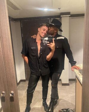 Todrick Hall Instagram - One thing about @liamroodhouse He LOVES a mirror selfie! This used to be my biggest pet peeve; that every time we’re leaving the house he wants to take a selfie of our outfits, but now I kinda love it…but shhhh 🤫 Don’t tell him that. In 4 days, we will have officially been together for a full year, CRAZY 🤯 Follow my patreon to watch our couples video we made together…coming soon!