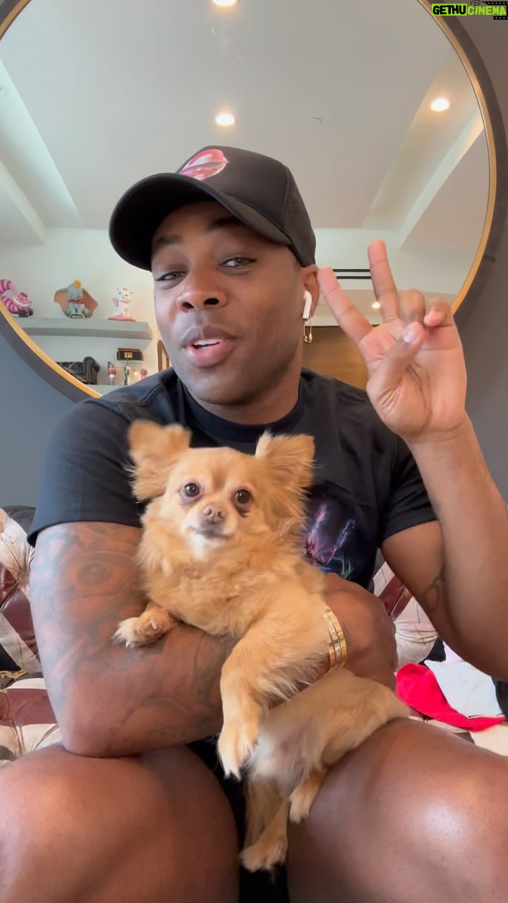 Todrick Hall Instagram - Happy Tuesday! Just in case you haven’t visited the Toddy Shop! Also, I’m shooting 3 videos today exclusively for my @patreon members! So subscribe if you haven’t already!!! 🛍️ TodrickHall.com Los Angeles, California