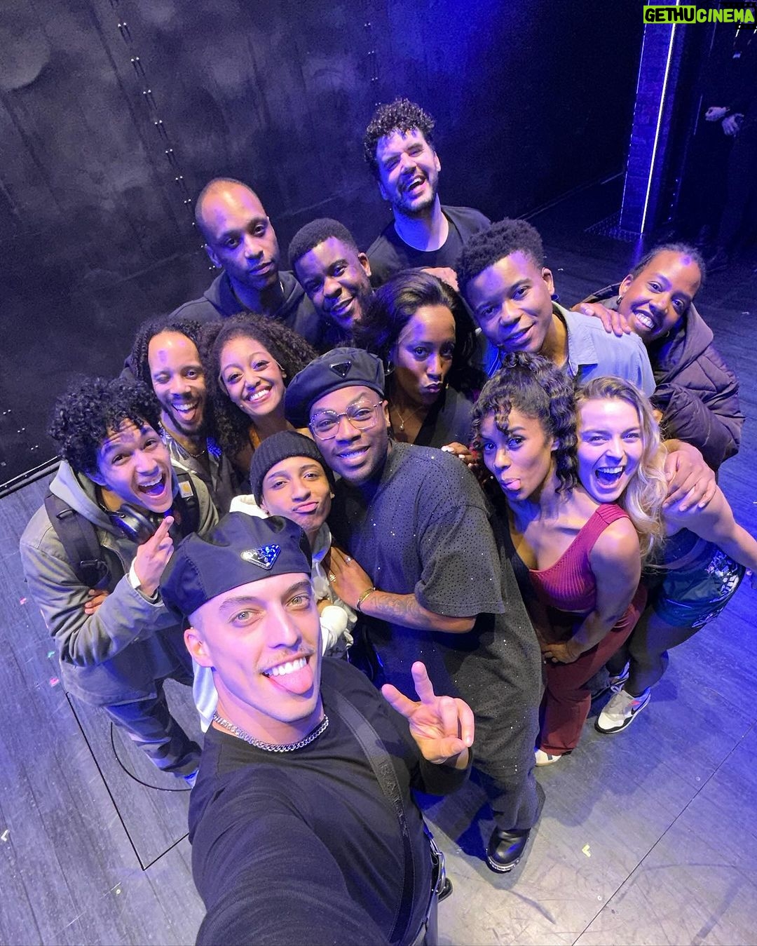 Todrick Hall Instagram - The last 48 hours in London have already been a vibe! 🇬🇧💂 The last slide is an important PSA 🤷🏾♂️ London, United Kingdom