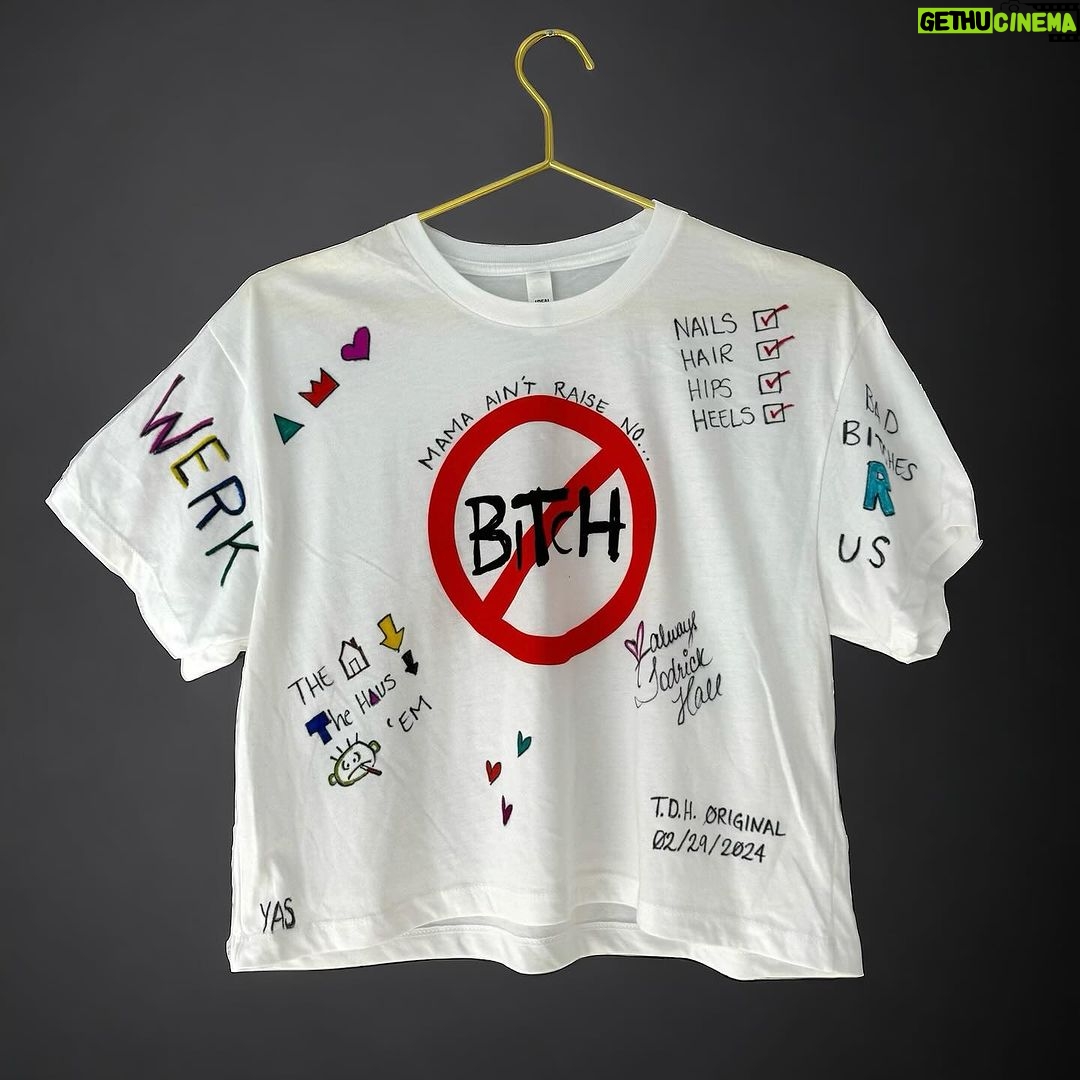 Todrick Hall Instagram - They’re 1️⃣ of ☝️! They’re the only 1️⃣ I’m in my Doodle era honey 🍯 Making custom 👕’s and ✍️ all over my merch! Get your name written on a custom doodle shirt! I’m doing each one by hand so they’re limited edition; I posted them one hour ago and they’re already going like hot cakes 🥞 Why am I like this? Link in bio 🛍️ Also all my merch is $10 or less! They don’t sell that merch like they used to lol 😂 ok I’m done! Happy Shopping 🛒 Los Angeles, California