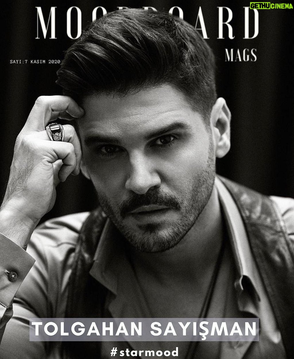 Tolgahan Sayışman Instagram - @moodboardmags Fotoğraf: Serhat Hayri @serhathayri Styling: Irmak Özdener @irmakozdener Makyaj: Rufiye Kalmaz @rufiyekalmaz1 Saç: Mesut Özuzun @mesut.ozuzun Fotoğraf Asist: Uğur Sarıduran @ugursariduran Röportaj : Akın Özışık @akinozisik