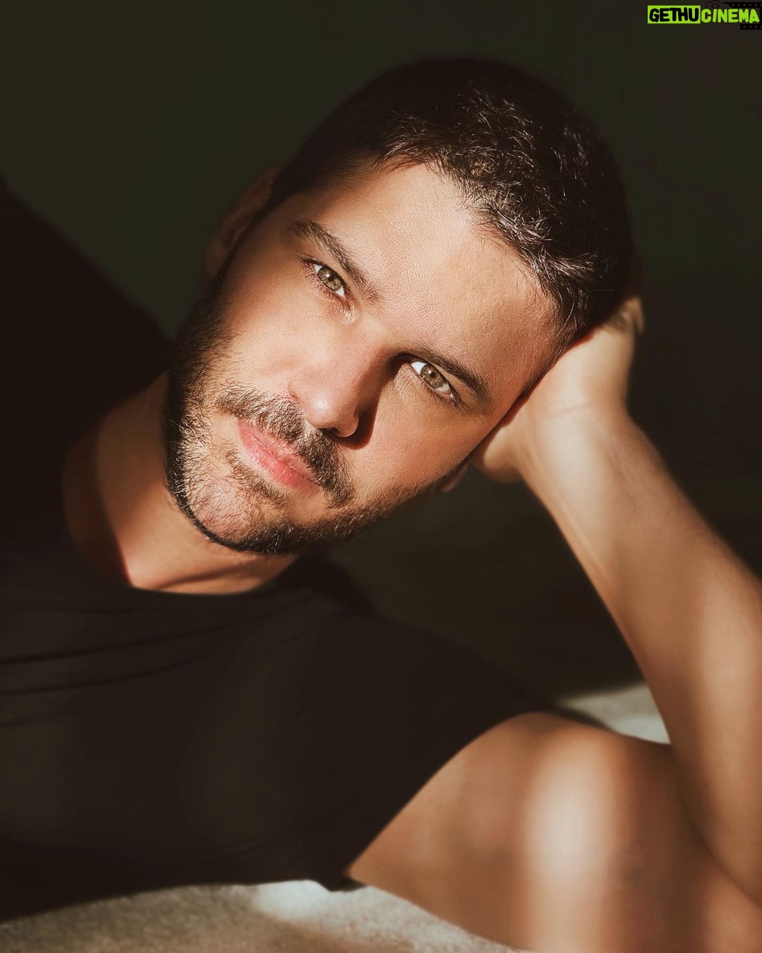 Tolgahan Sayışman - 156.3K Likes -