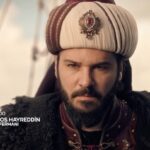 Tolgahan Sayışman Instagram – Tarihimizin en büyük kahramanlarından Barbaros Hayreddin’in ; Hızır Reis olarak başlayıp Kaptan-ı Derya Barbaros Hayreddin Paşa’ya dönüşme hikayesinin anlatıldığı ve benim 2.sezonunda katılıp büyük bir keyif ile oynadığım dizinin final bölümünde görüşmek dileğiyle… Emeği geçen herkese çok teşekkür ederim. 🏴‍☠️ ⚔️