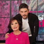 Tolgahan Sayışman Instagram – Yeşilçam’ın duayenleri ile geçirdiğim her bir dakika çok kıymetlidir benim için.Hülya Koçyiğit ile sohbet etmek 🫠💛☕️ …