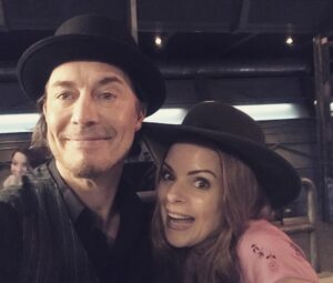 Tom Cavanagh Instagram - Back in the saddle. 
#theFlash  Partner-in-crime @kimberlywilliamspaisley shines 🌞 her inimitable light on the Flash⚡️