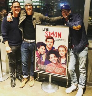 Tom Cavanagh Instagram - My friend @gberlanti directed the @lovesimonmovie and it is out today. Supporting #lovesimon is lending a voice to many who don’t have support or know the support is out there. 
Greg is a genuinely modest individual and although praise makes him uncomfortable he deserves it for illustrating the simple importance of being true to oneself. 
Also, he’s tolerant (see above)
@grantgust 
#lovesimonmovie 
Starring @cwtheflash ‘s very own @keiynanlonsdale