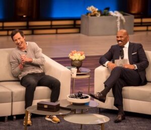 Tom Cavanagh Instagram - Steve and I are having no fun. 
Talking @tomandgrantshort plus  #ReverseFlash villain voice... @iamsteveharveytv 
#stevetvshow