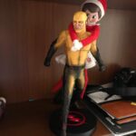 Tom Cavanagh Instagram - 🎄Reverse Flashback 🎄 #ReverseFlashOnTheShelf #TheFlash