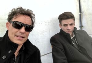 Tom Cavanagh Instagram - @grantgust ALWAYS wants photos with me. He's obsessed with me, honestly. 
#TomAndGrant 
Link in bio. #JoinTheHeist