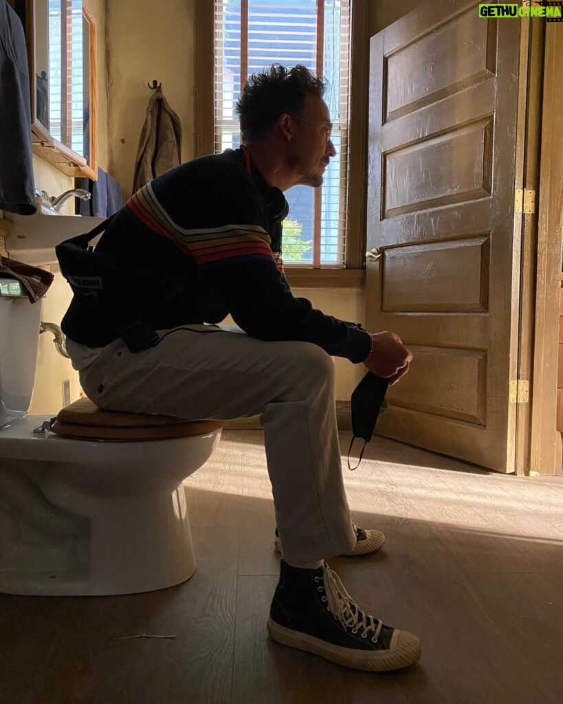Tom Cavanagh Instagram - Director’s …chair? 🎥 📷: @_stephenmaier #collectingOnesThoughts @outerknown
