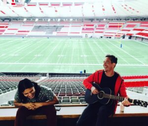 Tom Cavanagh Instagram - ...about to kick off a little musical number for our friends at #theFlash...
🎵⚡️

@cwtheflash 
@tha_los