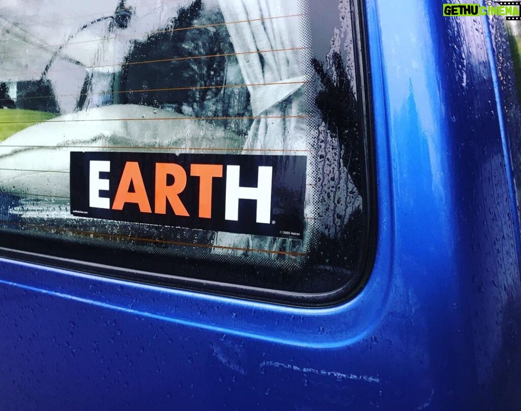 Tom Cavanagh Instagram - 🌏 eARTh. ✌🏻 #earthday Every day.