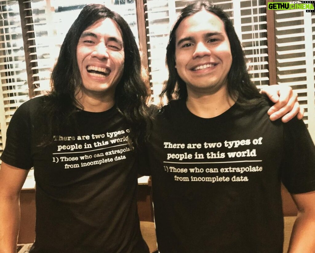 Tom Cavanagh Instagram - These guys extrapolate. ⚡️ #theFlash @mikewu.hm @tha_los