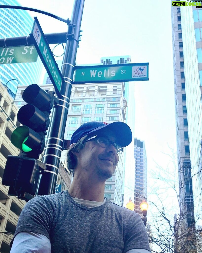 Tom Cavanagh Instagram - It has been a joy creating and playing the myriad Wells that make up ‘Wells st’ on #theFlash. At times brusque, sunny, capricious, and perpetually shameless, they will always be linked by a single unbreakable thread of gratitude. My thanks to everyone on all sides of the screen that makes up this wee superhero show of ours. ⚡️ 📷: @photo_mocavanagh