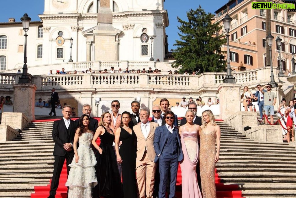 Tom Cruise Instagram - Alla prossima Roma. Thank you to the people and city of Rome for making last night’s #MissionImpossible world premiere unforgettable.
