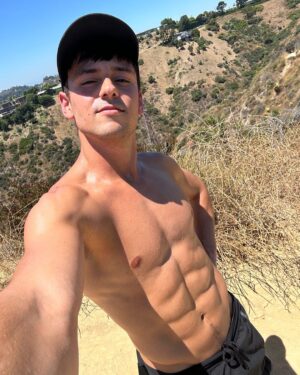 Tom Daley Instagram - ⛰️