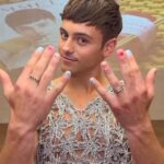Tom Daley Instagram - Why be sad, when you can go get your nails done? 💅🏻 @rimmellondonuki x @tomdaley in @bootsuk