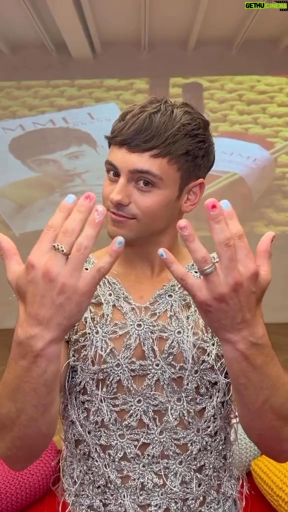 Tom Daley Instagram - Why be sad, when you can go get your nails done? 💅🏻 @rimmellondonuki x @tomdaley in @bootsuk