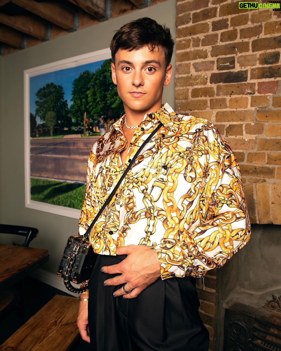 Tom Daley Instagram - What a night at VOGUE WORLD! Thanks for having me @voguemagazine ❤️ • • • 👕 @fendi @jamesyardley 📸 @mtyparks 💄 @Bethany.j.long
