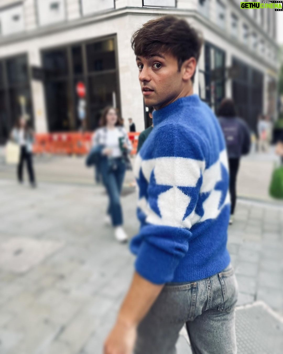 Tom Daley Instagram - ⭐️SEEING STARS IN LONDON⭐️ @SandroParis #SandroNow