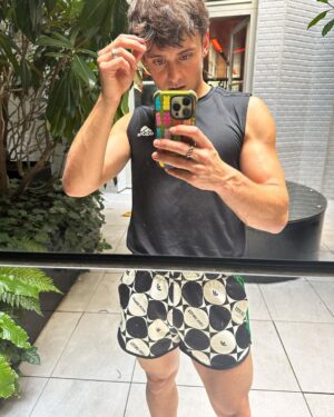 Tom Daley Instagram - SHORT shorts in Paris 🇫🇷