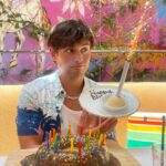 Tom Daley Instagram - 🎉I don’t know about you, but I’m feelin’ 22 (+7) 🥳 💅🏼🙈 🎂 Los Angeles, California