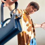Tom Daley Instagram - PEEKABOO! 👜 • • #fendipeekaboo #inlovewithmyPeekaboo @fendi @silviaventurinifendi @mrkimjones @delfinadelettrez #ad